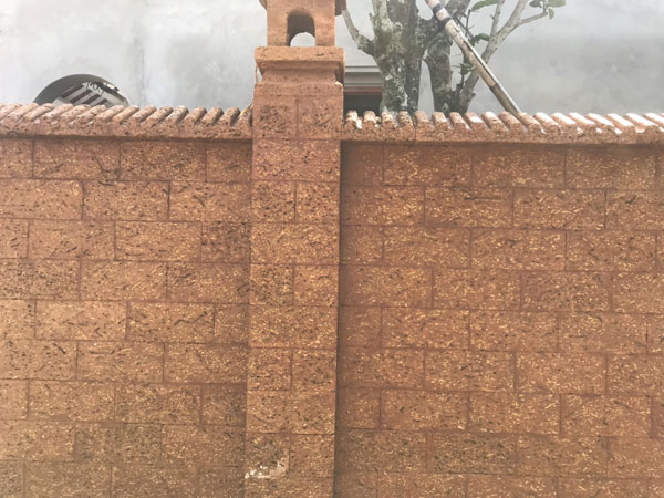 Công trình xây tường đá ong tại Bãi Cháy, Quảng Ninh