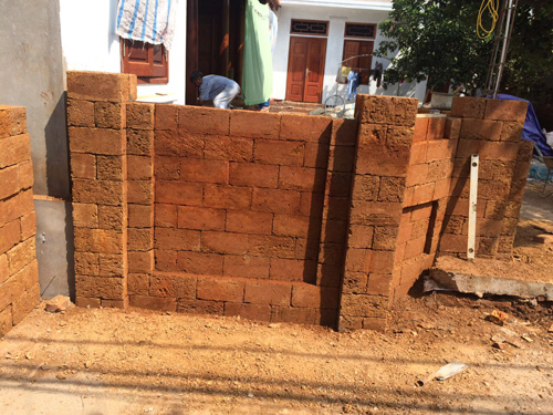 công trình xây dựng tường đá ong