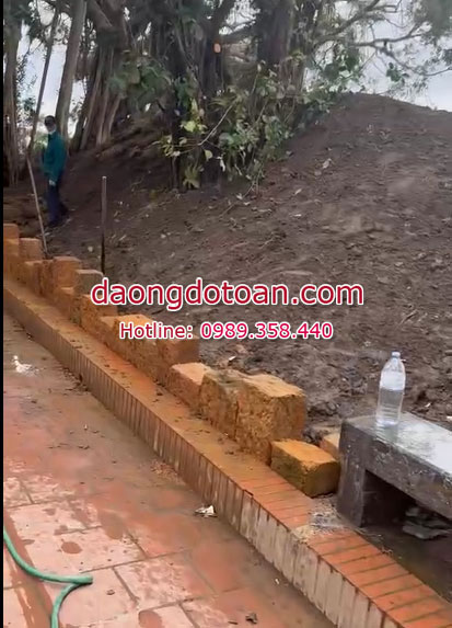 Tường trang tr&iacute; đ&aacute; ong - Đ&aacute; ong Đỗ Toan