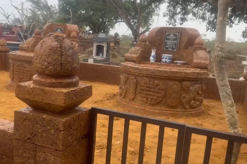 Giá xây Mộ đá ong