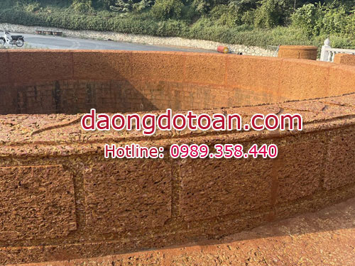 Giếng đá ong công trình công cộng