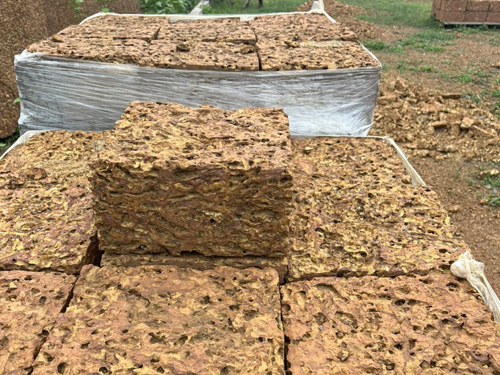 Gạch đá ong đỏ