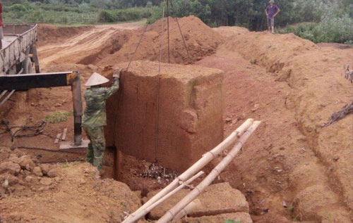 Đá ong tảng lớn